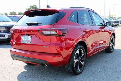 2024 Ford Escape ST-Line Elite