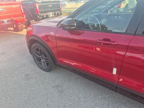 Rapid Red Metallic TC 2026 Ford Explorer ST-Line