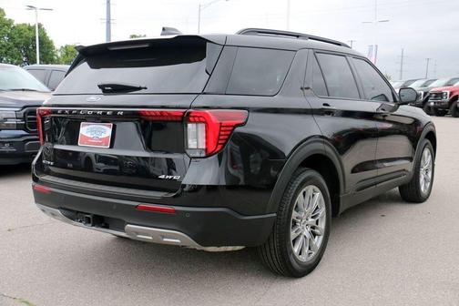 Agate Black Metallic 2026 Ford Explorer Active