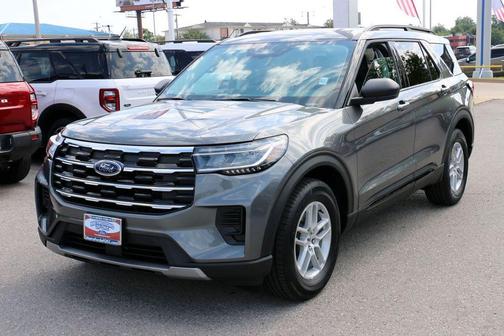 Carbonized Gray Metallic 2026 Ford Explorer Active