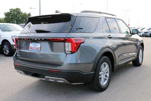 Carbonized Gray Metallic 2026 Ford Explorer Active