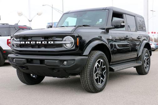 Shadow Black 2026 Ford Bronco Outer Banks