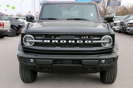 Shadow Black 2026 Ford Bronco Outer Banks