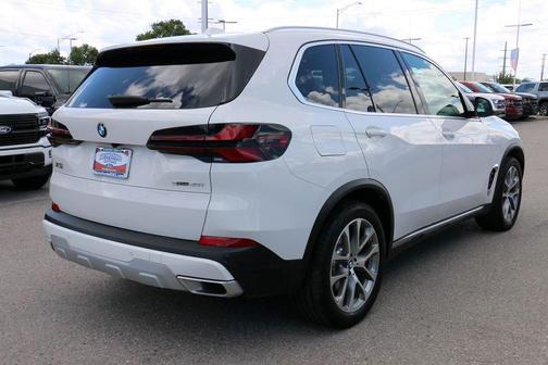 Alpine White 2024 BMW X5 sDrive40i