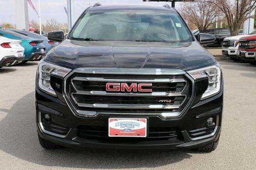 2024 GMC Terrain AWD AT4