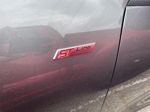 Gray Metallic 2025 Ford Escape ST-Line Select