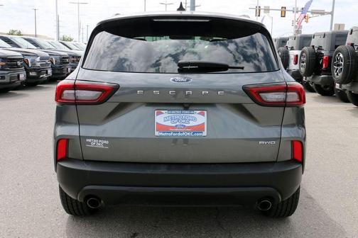 Gray Metallic 2025 Ford Escape ST-Line Select
