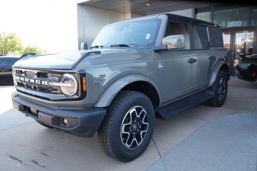 Marsh Gray 2026 Ford Bronco Outer Banks