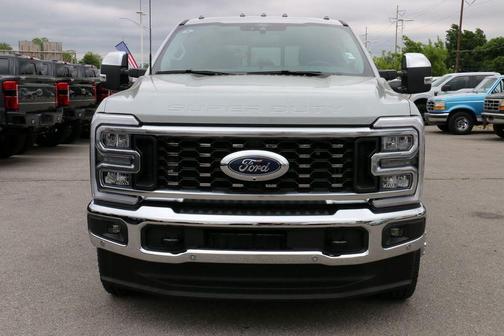 Avalanche 2026 Ford F-350 Lariat