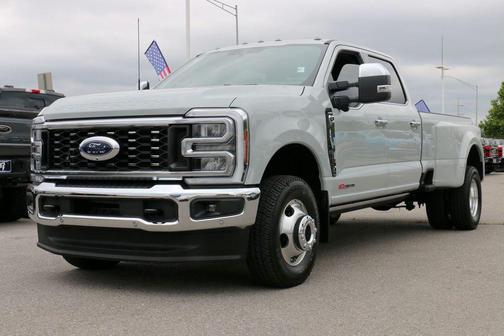 Avalanche 2026 Ford F-350 Lariat