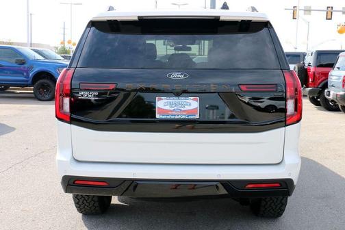 Star White Metallic Tri-Coat 2026 Ford Expedition Tremor