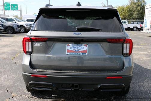 2025 Ford Explorer ST-Line
