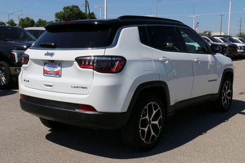 Bright White Clearcoat 2025 Jeep Compass Limited
