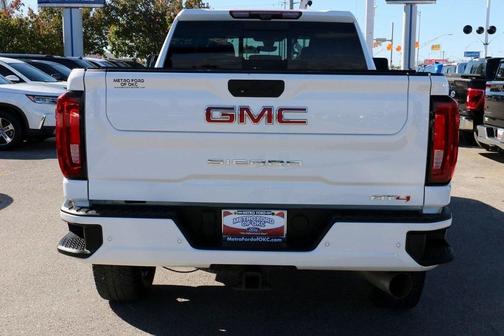 2021 GMC Sierra 2500 AT4