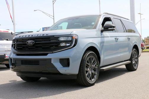 Glacier Gray Metallic Tri-Coat 2026 Ford Expedition Max Platinum