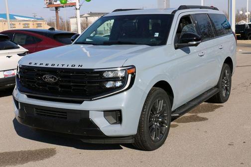 Glacier Gray Metallic Tri-Coat 2026 Ford Expedition Platinum