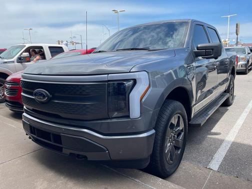 2023 Ford F-150 Lightning XLT