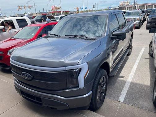 2023 Ford F-150 Lightning XLT
