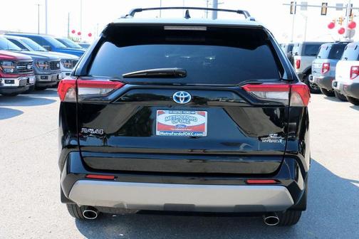 2024 Toyota RAV4 Hybrid SE