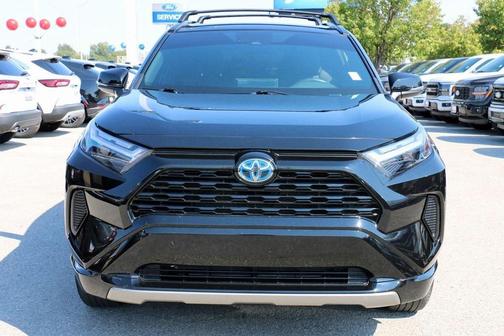 2024 Toyota RAV4 Hybrid SE