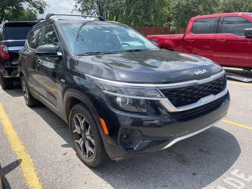 2023 Kia Seltos EX