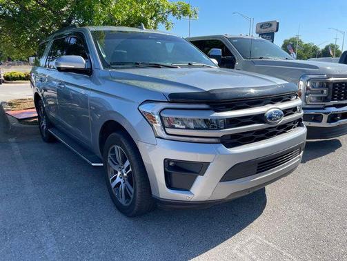 Iconic Silver Metallic 2022 Ford Expedition XLT