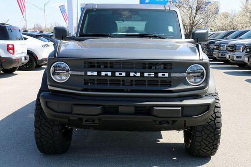 Carbonized Gray Metallic 2026 Ford Bronco Base