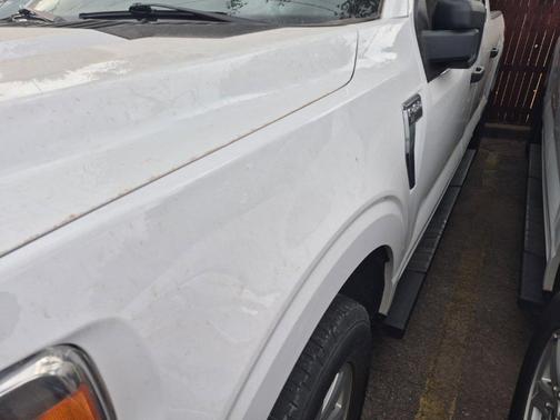 Oxford White 2022 Ford F-150 XLT