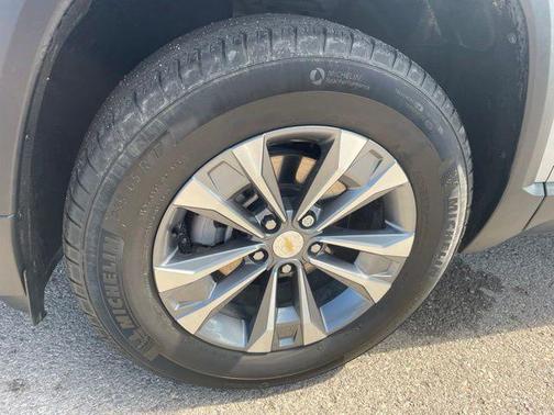 Sterling Gray Metallic 2025 Chevrolet Equinox 1LT