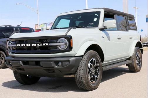 2024 Ford Bronco Outer Banks