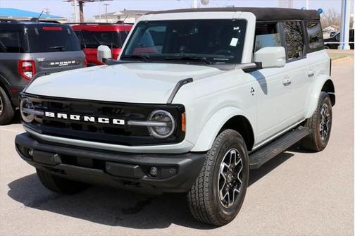 2024 Ford Bronco Outer Banks