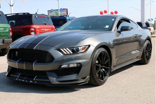 2017 Ford Shelby GT350 Base