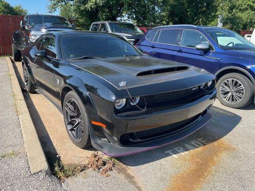 Pitch Black Clearcoat 2018 Dodge Challenger SRT Hellcat
