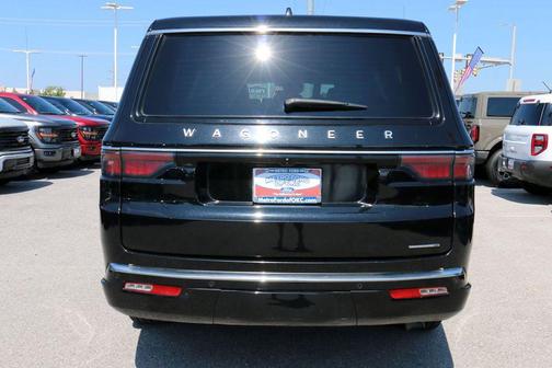 Diamond Black Crystal Pearlcoat 2024 Jeep Wagoneer L Series II 4x4