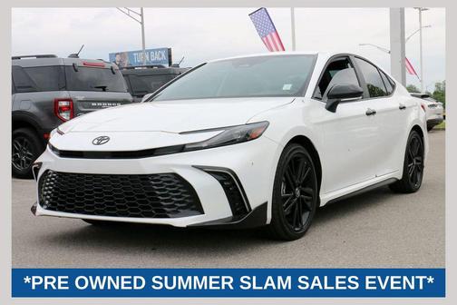 Ice 2026 Toyota Camry SE