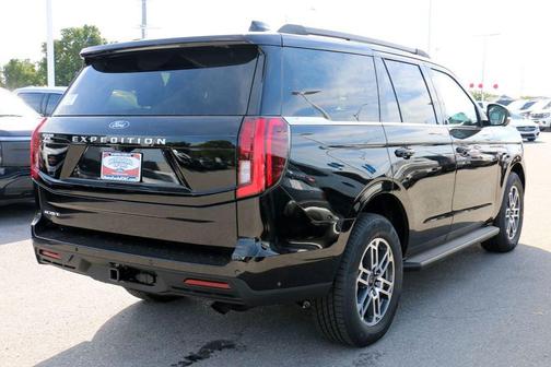Agate Black Metallic 2026 Ford Expedition Active