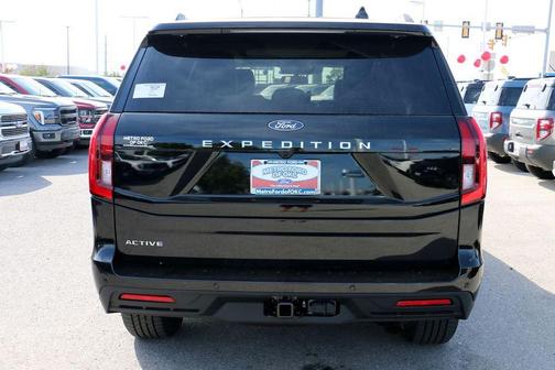 Agate Black Metallic 2026 Ford Expedition Active