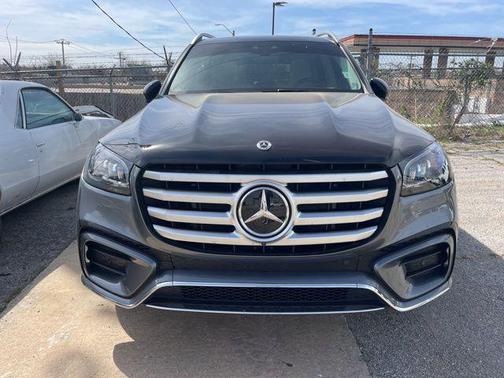 2025 Mercedes-Benz GLS 450 4MATIC