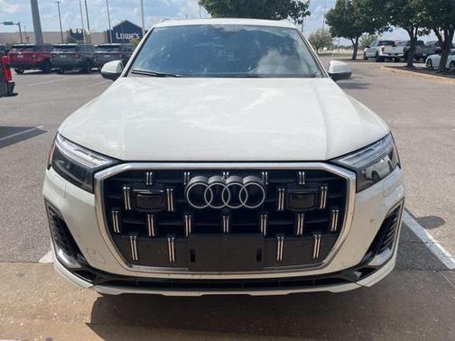 2025 Audi Q7 55 Premium Plus