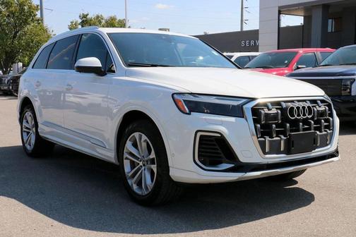 2025 Audi Q7 55 Premium Plus