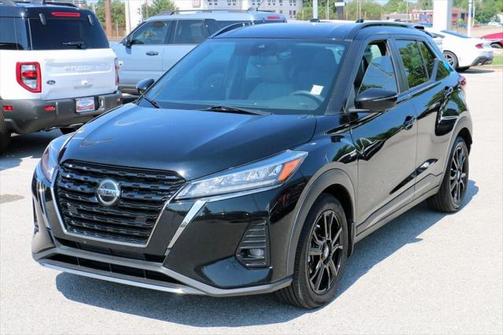 2021 Nissan Kicks SR
