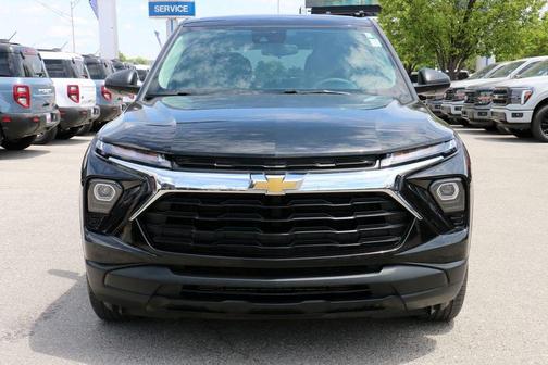 Mosaic Black Metallic 2025 Chevrolet Trailblazer LS