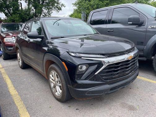 Mosaic Black Metallic 2025 Chevrolet Trailblazer LS