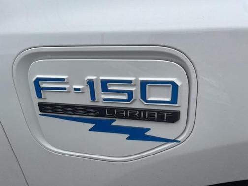 2023 Ford F-150 Lightning LARIAT