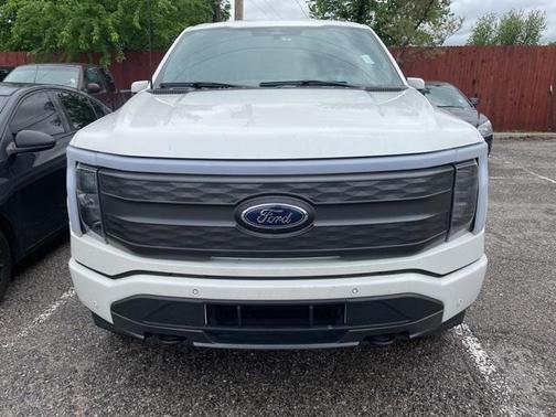 2023 Ford F-150 Lightning LARIAT