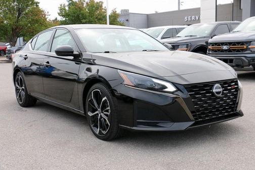 2023 Nissan Altima SR FWD