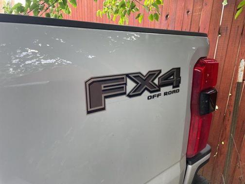 Avalanche 2025 Ford F-250 Lariat