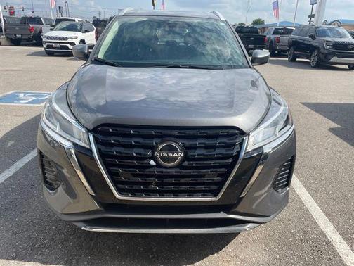 Gun Metallic 2023 Nissan Kicks SV