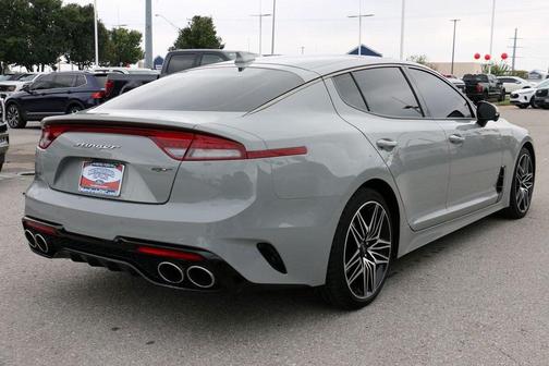 2022 Kia Stinger GT2
