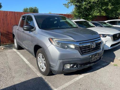 Lunar Silver Metallic 2017 Honda Ridgeline RT